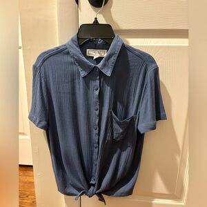 Girl/Woman Blue Button Down Short Sleeve Shirt with Collar